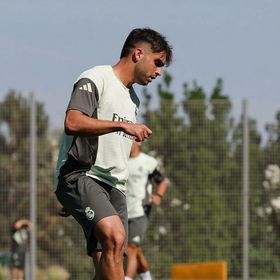 أسينسيو يمدّد عقده مع ريال مدريد حتى 2031