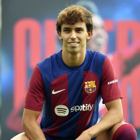 الوكيل الأشهر يبلغ برشلونة: جواو فيليكس جاهز للعودة مجاناً