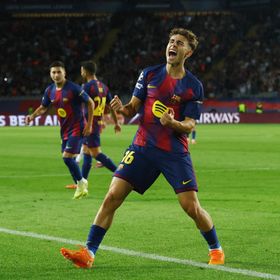 فيرمين لوبيز يكتب التاريخ مع برشلونة بأول ثلاثية إسبانية منذ 39 عاماً