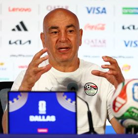 حسام حسن يكشف موقف صلاح من مواجهة مصر وأستراليا في كأس العالم