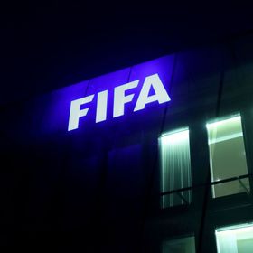 فيفا يحدد موعداً للأندية لتسريح لاعبي منتخبات كأس أمم إفريقيا