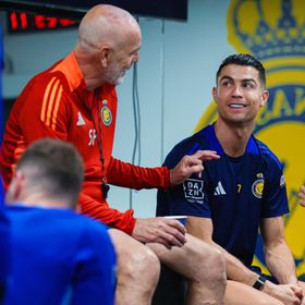 إقالة بيولي مدرب النصر السابق من فيورنتينا بعد نتائج كارثية