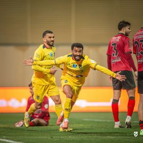 شاهد.. الحزم يواصل موسمه الرائع وتعادل مثير بين نيوم والتعاون