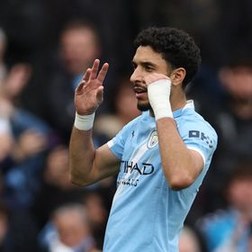مانشستر سيتي يوافق على انتقال عمر مرموش إلى برشلونة