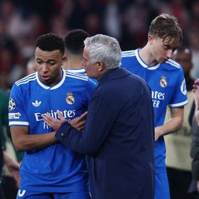 "كوناتي ليس كافياً".. مورينيو يطلب "صفقة ألمانية" لدفاع ريال مدريد