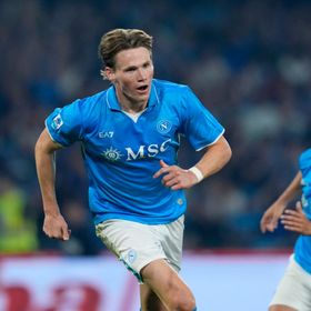 ما هي التشكيلة المثالية للدوري الإيطالي في موسم 2024-2025؟