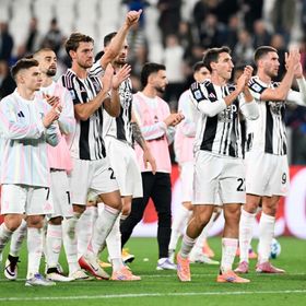 سر تواجد "كشافة أرسنال" في المدرجات خلال مباراة يوفنتوس وميلان