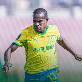 صنداونز ينجو من فخ الملعب المالي ويواجه الترجي بنصف نهائي الأبطال