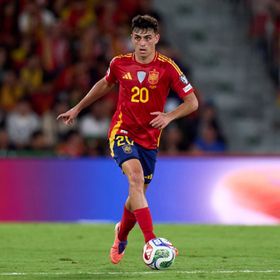 بيدري يحلم بكأس العالم مع إسبانيا ويقارن بين موقفه وكريستيانو رونالدو