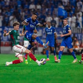 شاهد.. الهلال يواصل نزيف النقاط ويبتعد أكثر عن الاتحاد المتصدر