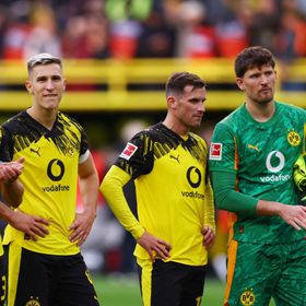 لايبزيغ يعرقل دورتموند ويمنح هدية لبايرن في الدوري الألماني