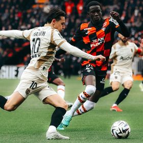 لوريان يوجّه ضربة موجعة للانس في الصراع على صدارة الدوري الفرنسي