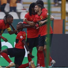 أنغولا تُنهي مغامرة ناميبيا وتبلغ ربع نهائي كأس إفريقيا 