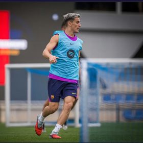 غافي يعود لتدريبات برشلونة بعد أيام من جراحة في الركبة