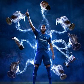 أغادر مرفوع الرأس.. كريم بنزيما يوجه رسالة لجمهور الاتحاد بعد انضمامه للهلال