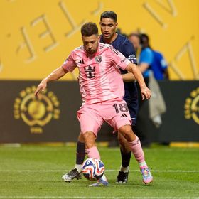 جوردي ألبا: تعلّمت كثيراً من لويس إنريكي وتأثيره يتجاوز كرة القدم