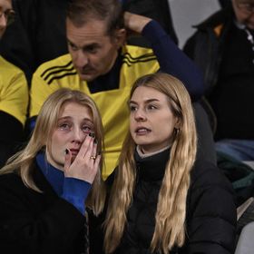 شاهد.. ذعر وخوف يلغي مباراة بلجيكا والسويد بتصفيات يورو 2024