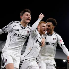 فولهام يفرض تعادلاً مثيراً على ليفربول في الدوري الإنجليزي