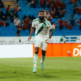 شاهد.. فراس البريكان يمنح التقدم للأهلي على النجمة في الشوط الأول