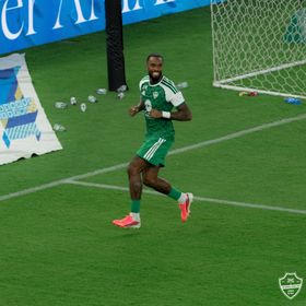 شاهد.. الأهلي يمطر مرمى الرياض ويستعيد توازنه في دوري روشن