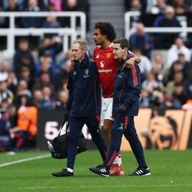 مانشستر يونايتد يؤكد انتهاء موسم زيركزي