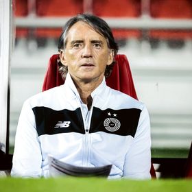 بداية متعثرة للسد القطري مع روبرتو مانشيني