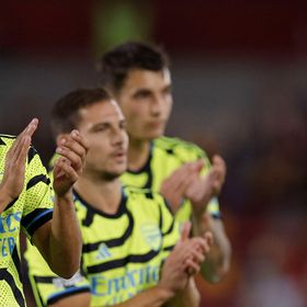 قاهر برينتفورد سعيد من أجل محمد النني وسميث رو