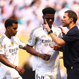 هل انتهت عزلة رودريغو في ريال مدريد؟.. تشابي يجيب