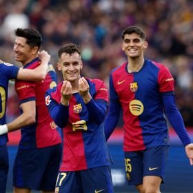 هل يرحل كاسادو عن برشلونة بعد الجولة الثانية من الليغا؟