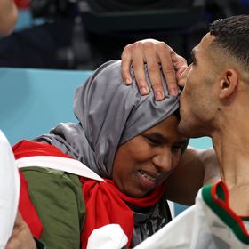 أمهات لاعبي المغرب... نجوماً في المونديال