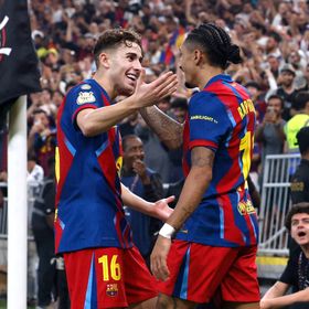 برشلونة يستعيد رافينيا ويخسر خدمات فيران توريس أمام سلافيا براغ