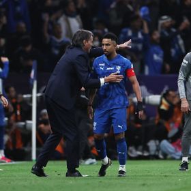 الهلال يعلن مرض سالم الدوسري وليوناردو قبل مواجهة الأهلي