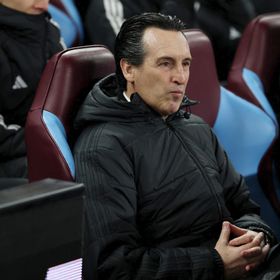 أوناي إيمري يوجه رسالة صريحة إلى مانشستر يونايتد بشأن سانشو