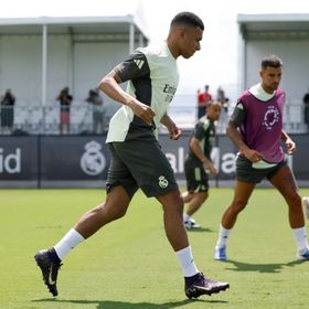 هل يشارك مبابي أمام سالزبورغ بعد عودته لتدريبات ريال مدريد؟