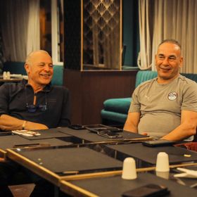 "العودة للقاهرة بكأس إفريقيا".. اجتماع تحفيزي لمنتخب مصر قبل ضربة البداية