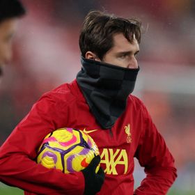 هل ينضم كييزا لنابولي بناء على نصيحة مدرب إيطاليا؟