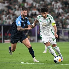 تعرف على الجوائز الفردية في دوري أبطال آسيا.. مفاجأة فيرمينو