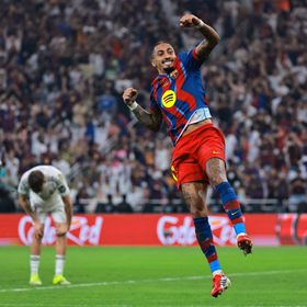 شاهد.. رافينيا يقهر ريال مدريد ويقود برشلونة للاحتفاظ بكأس السوبر في جدّة