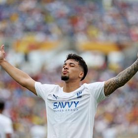 ليوناردو يترقب.. الهلال يدرس خروج كانسيلو من قائمة الدوري السعودي