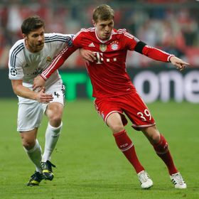 4 مرشحين.. تشابي يطلب لاعب وسط في ريال مدريد "بشكل عاجل"