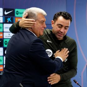 تشافي ينضم للمعارضة: لابورتا رفض عودة ميسي إلى برشلونة بعد الاتفاق