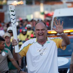 وفاة البرازيلي أوسكار شميدت أسطورة كرة السلة