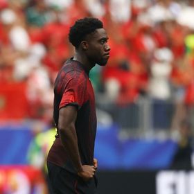 جماهير كندا تهاجم ألفونسو ديفيز بعد الخروج من كأس العالم