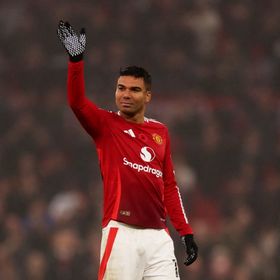 مانشستر يونايتد يعلن رحيل كاسيميرو وسانشو عن الفريق