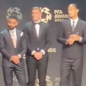 شاهد.. فان دايك وصلاح يسخران من تصريحات ديكلان رايس