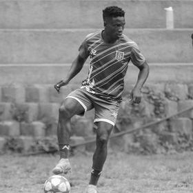 وفاة قائد نادٍ أوغندي ولاعب المنتخب بعد تعرّضه لاعتداء "وحشي"
