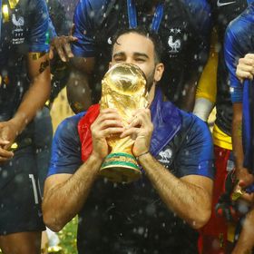 عادل رامي: بكيت بعدما منعني مدرب فرنسي من اللعب مع المغرب