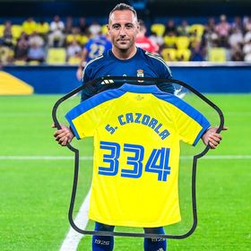 كازورلا يحظى بتكريم مذهل من جمهور فياريال ببداية الدوري الإسباني