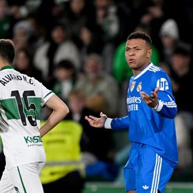 "أحمق قذر".. كيليان مبابي مهدد بالإيقاف بعد إهانة حكم مباراة إلتشي