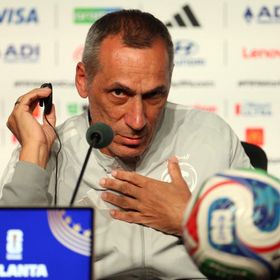 دونيس واثق في نجاحه مع المنتخب السعودي ويحذر وسائل الإعلام